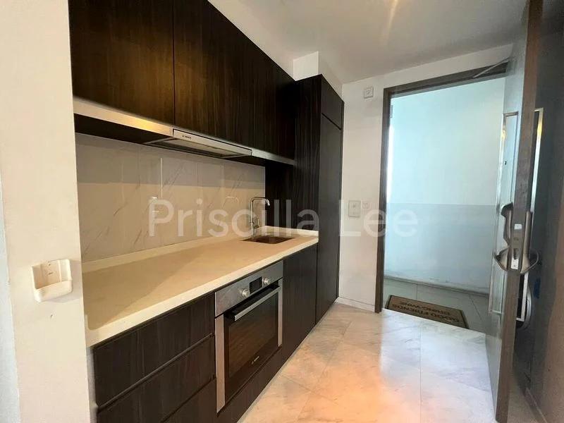 Room (Condo) for Rent in  Spottiswoode 18 - Image 2